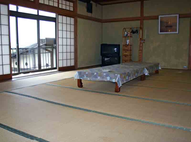 本館広間・二間続き(アウトバストイレ)風呂使用